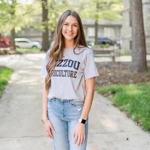 Meet your Posher, Hannah